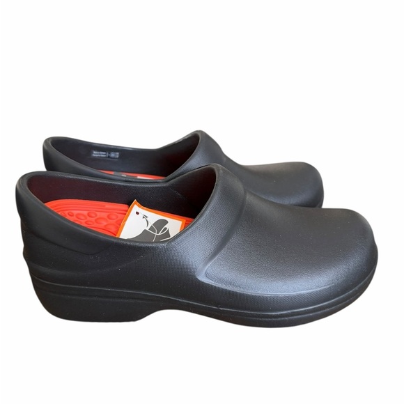 NWT Crocs At Work Women\'s Work Neria Pro II Literide Black Clogs main image 5